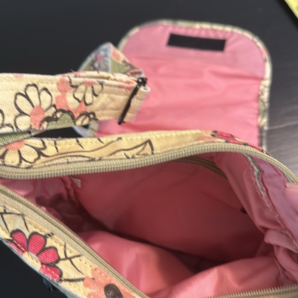 Kavu Floral Crossbody Bag in Pink and Cream - Picture 5 of 7
